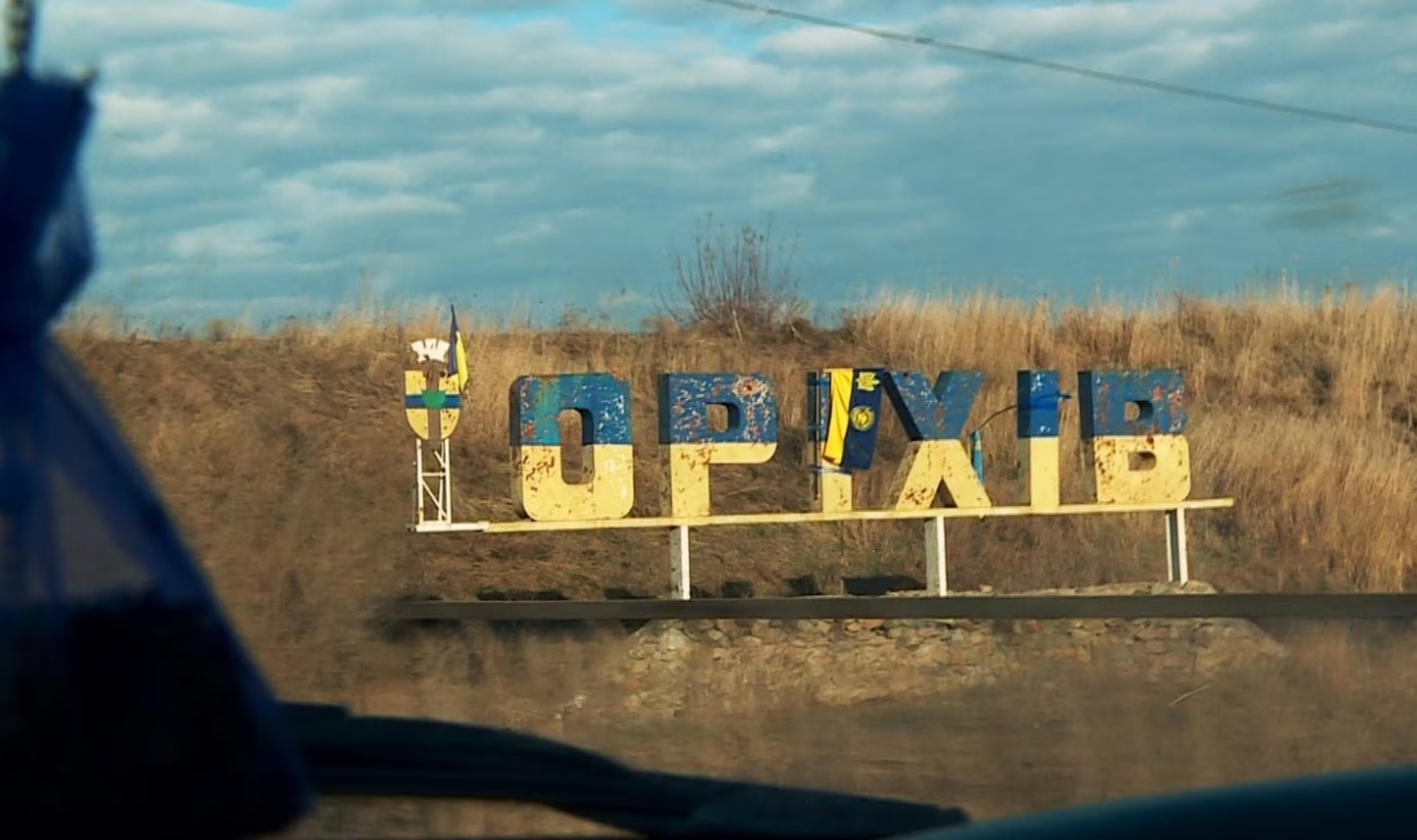 Russian forces dropped bombs on the center of Orikhove